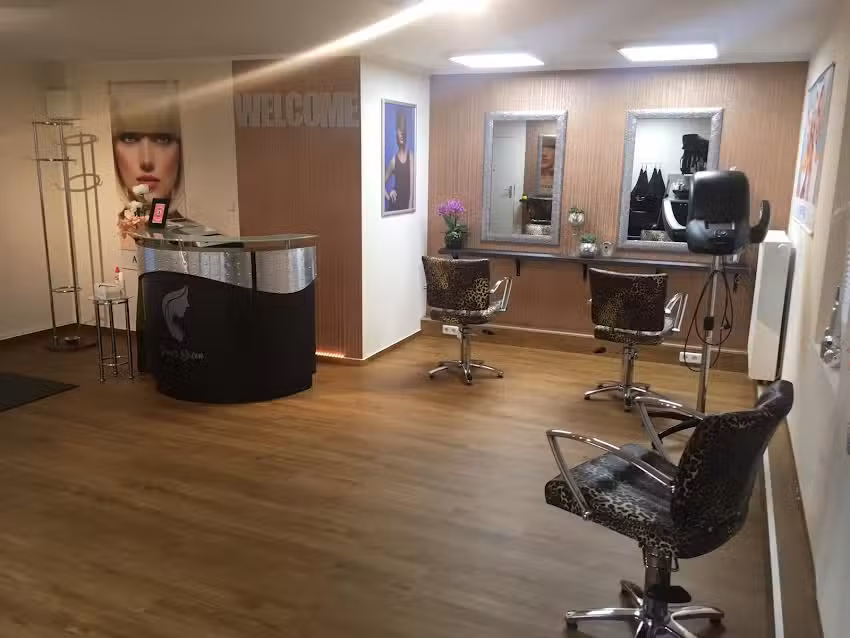 Dana&rsquo;s Salon