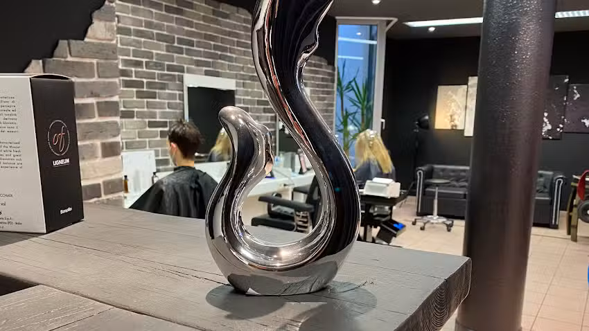 DC HAIR LOUNGE BY VITHA HAIR CULT