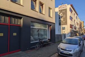 De Swarte Kopp &ndash; Haarsnieder un Barbeer