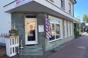 DecanisBarberShop