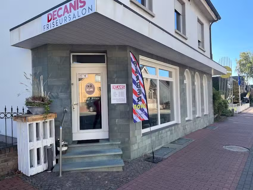DecanisBarberShop