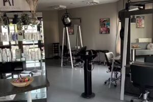 Der Friseur PM Philipp Mahn