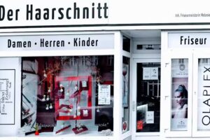 Der Haarschnitt / Friseurmeisterin