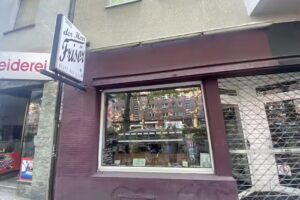 Der Herr Fris&ouml;r