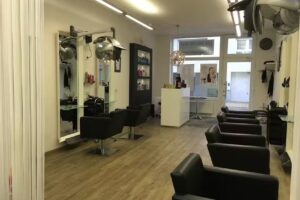 Der Kultfriseur am Rathaus