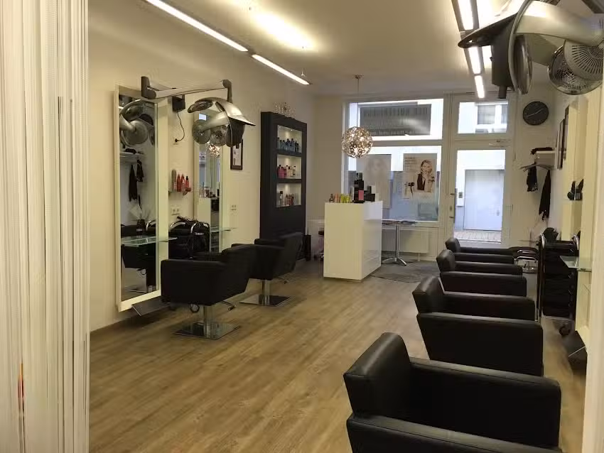 Der Kultfriseur am Rathaus