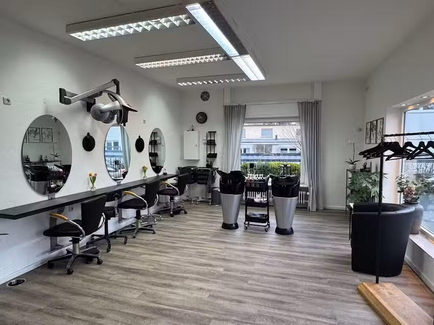 DER SALON Sylvia Sporleder