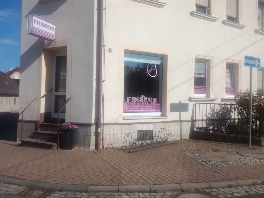 DHG Dienstleistungs- und Handels GmbH Chic