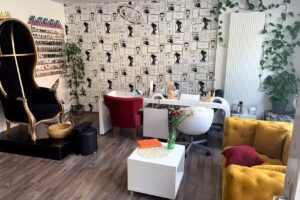 Diamond Salon Friseur und Nagelstudio