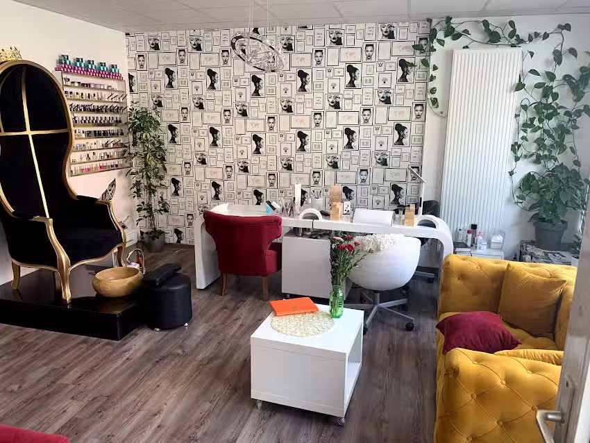Diamond Salon Friseur und Nagelstudio