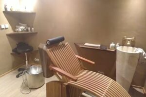 Die Haarhexe Cora Wirth