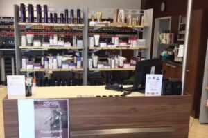 DOMINO Friseur & Shop GmbH & Co. KG