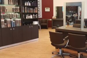 DOMINO Friseur & Shop GmbH & Co. KG