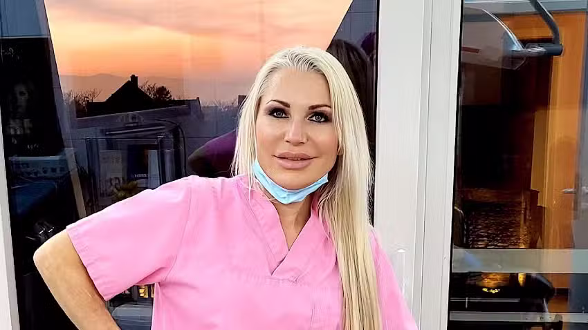 Dr. med. Darinka Keil | Hautarzt- & Laserpraxis Ha&szlig;loch