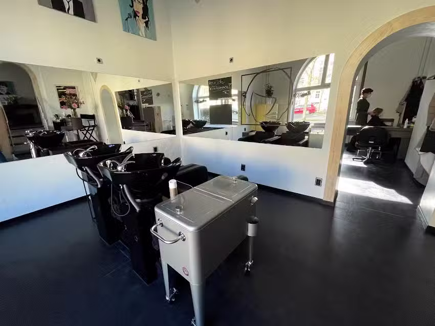 eigenart | Berlin | Stefanie Dutschmann | EIGENART | Pl&auml;nterwald | Friseur | seit 1939