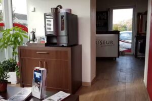 „Einfach nur Friseur“ by Anita Reimer