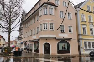 Elif Bayraktar – EB Friseure