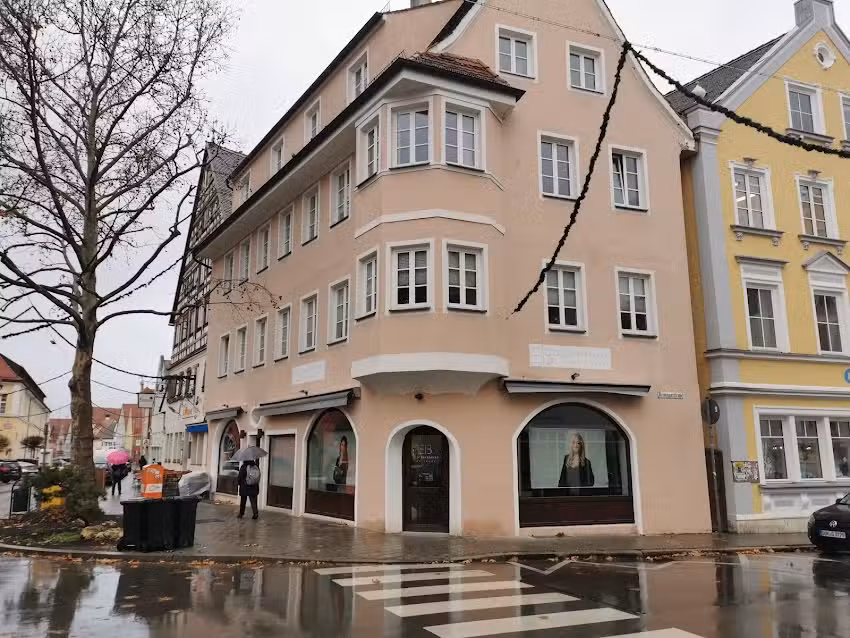 Elif Bayraktar &ndash; EB Friseure