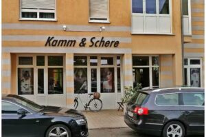 Elke Eckert Kamm & Schere