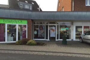 Fashion Hair Mario Decker