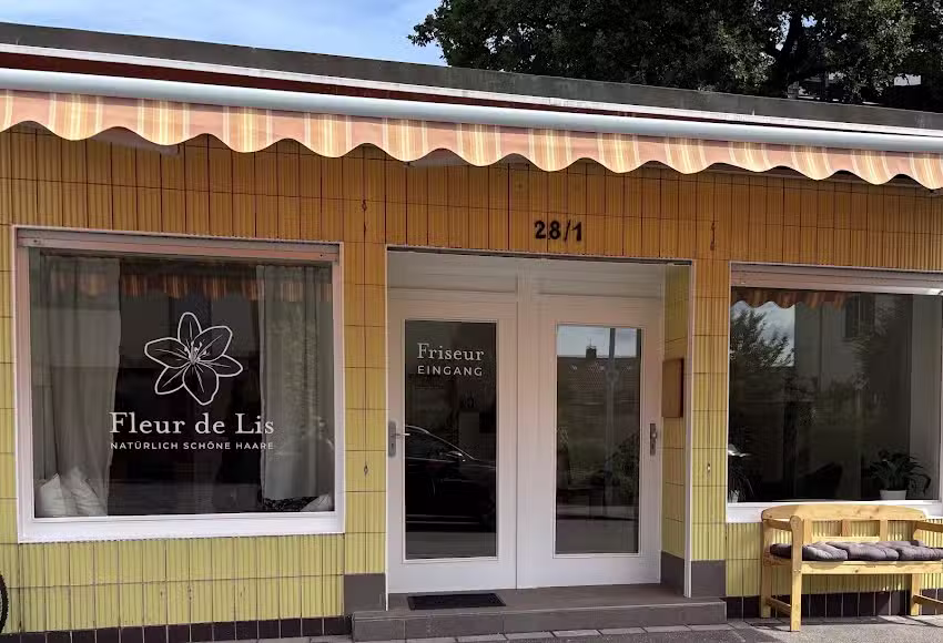 &bdquo;Fleur de lis&ldquo; Naturfriseurin Lilli
