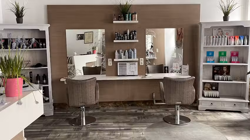 F&ouml;nix der Trendfriseur / Permanent Make-up Artist