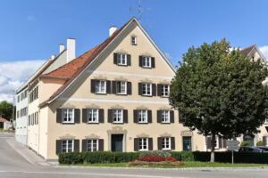 Frau Anneliese Danner