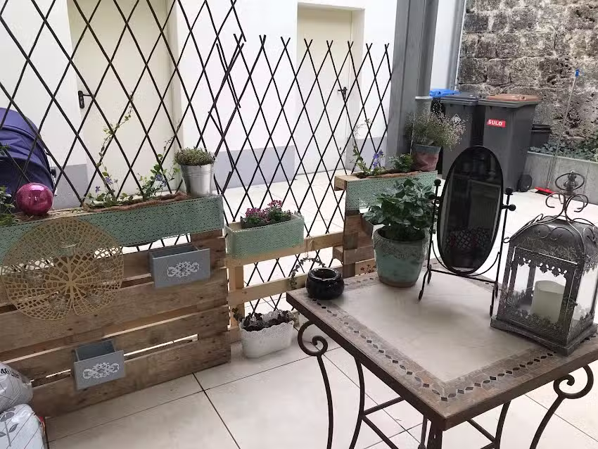 Frau M&ouml;n &ndash; dein Wohnzimmersalon