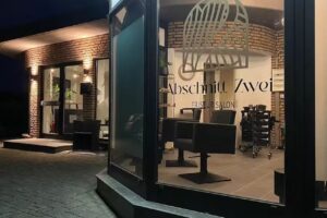 Friseur Abschnitt Zwei &ndash; Jana Schuberth