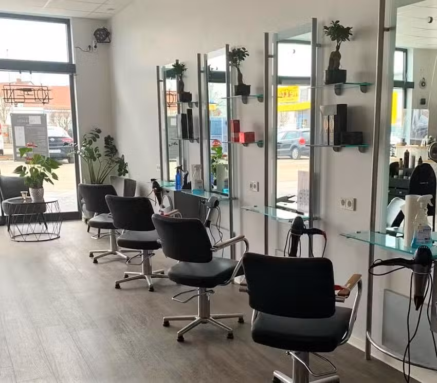 Friseur / CreHaartiv-Team &ndash; Fl&ouml;rsheim a.M