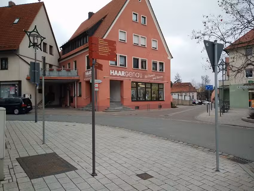 Friseur Haargenau Damen & Herren