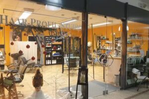 Friseur Haarprofilstudio Marhold . Inhaber.Refaat Aburas