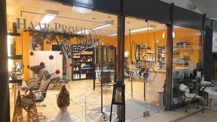 Friseur Haarprofilstudio Marhold . Inhaber.Refaat Aburas