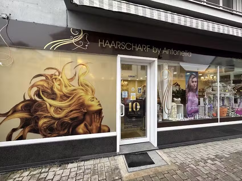 Friseur Haarscharf bei Antonella