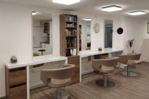 Friseur Hairmelody und Makeup Artist