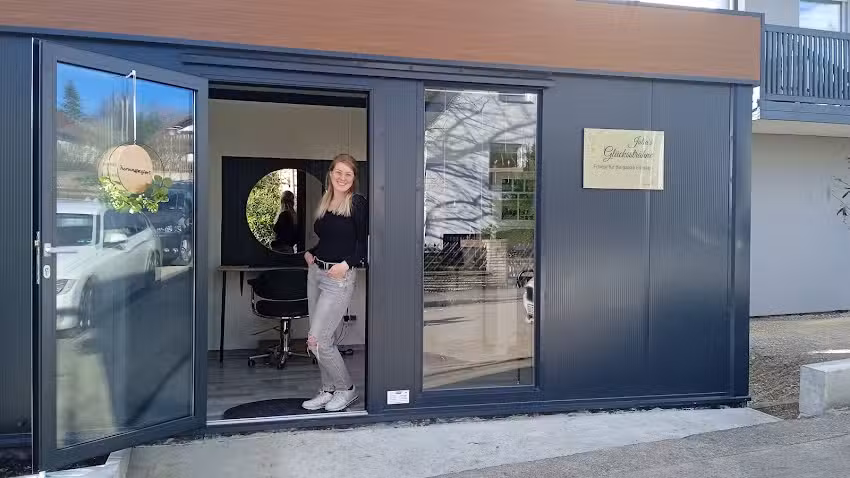 Friseur Julia&rsquo;s Gl&uuml;cksstr&auml;hne