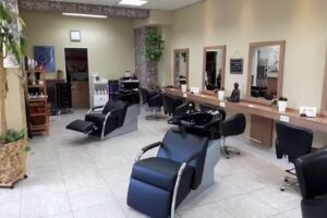 Friseur Kamm-Inn Nancy Bierbaum