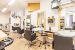 Friseur / Kosmetik Scholz