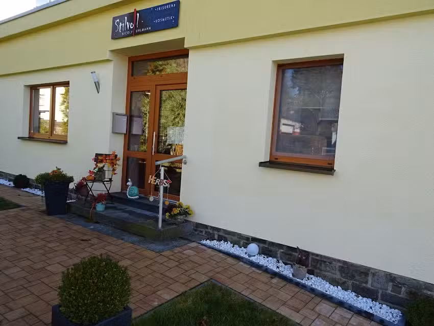 Friseur Kosmetiksalon Stilvoll &ndash; Nicole Uhlmann