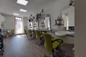 Friseur LA BELLE