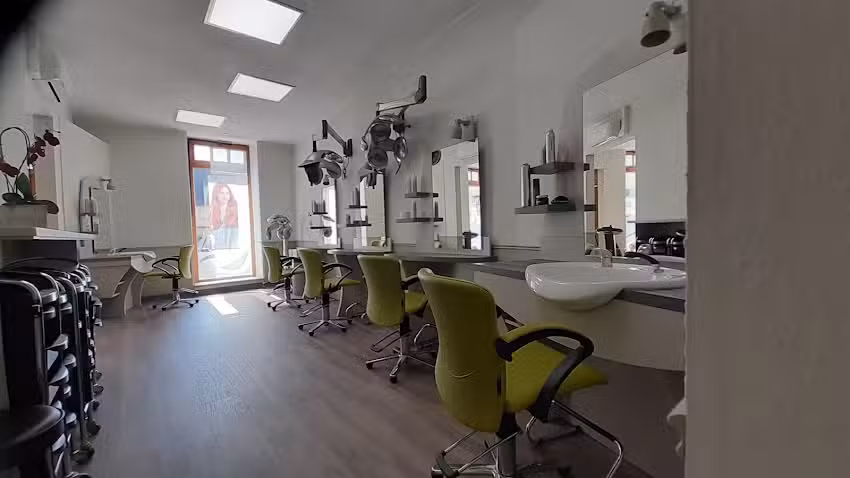 Friseur LA BELLE
