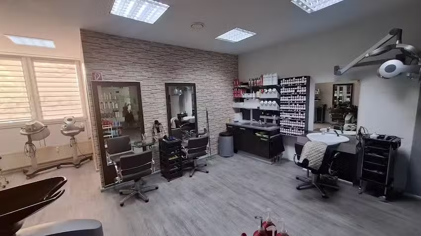 Friseur LA BELLE &ndash; Friseur im LMC