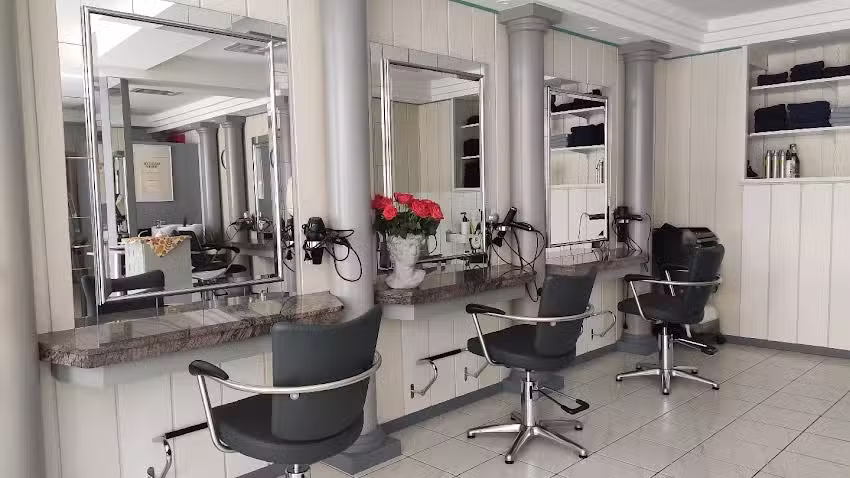 Friseur Luisa&rsquo;s Hairfashion