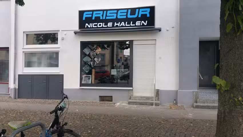 Friseur Nicole Hallen