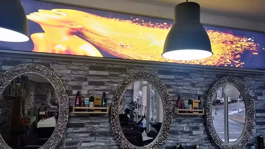 FRISEUR SALON ROYAL KAYA BEI SABINA