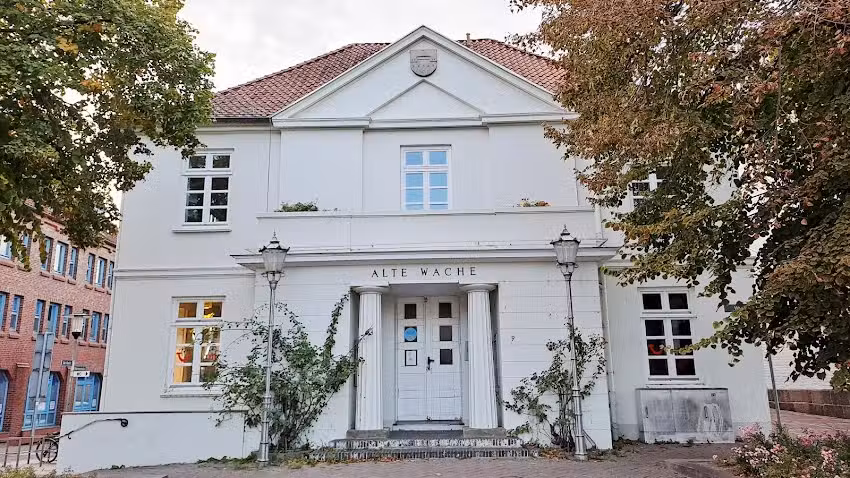 Friseur Salon &bdquo;Zur alten Wache&ldquo; | Inhaberin Kathleen Lindt