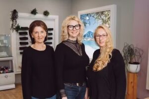 Friseur Spitzen Schnitt der Locken Friseur am Tegernsee