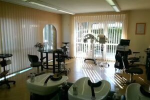 FRISEUR TREFFPUNKT HAAR Inh. Ingeborg Ksinczyk