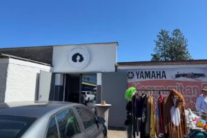 Friseur und Beauty | Friseurmeister und Visagist und Kosmetik