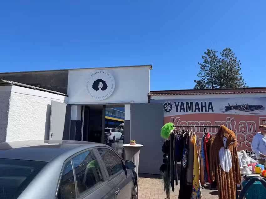 Friseur und Beauty | Friseurmeister und Visagist und Kosmetik